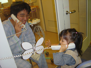 ガラスの壁の内側から
