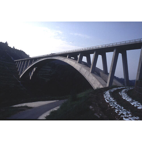 03-b.jpg