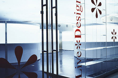 「Live Design」