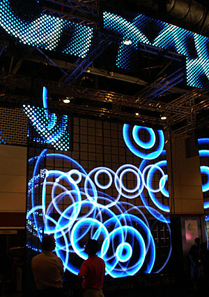 「LDI2005 コマデンブース」