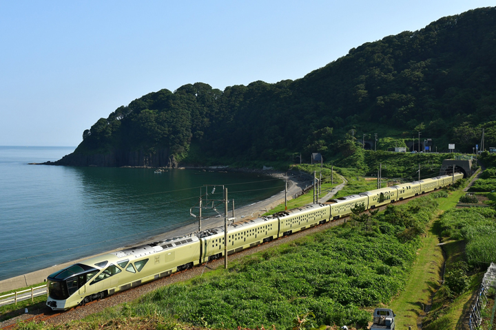 クルーズトレイン「TRAIN SUITE 四季島」（JR東日本）