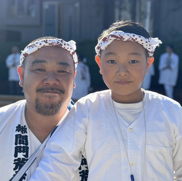 家族揃って氏神様へ感謝