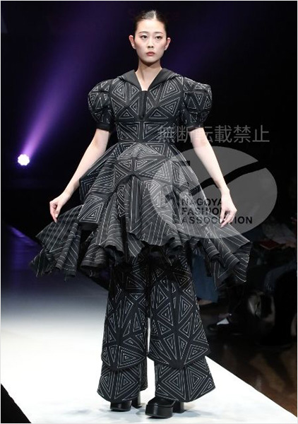 Surface（レディス）