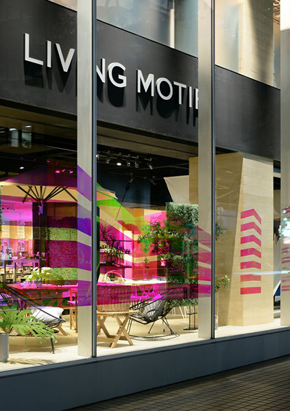 LIVING MOTIF window